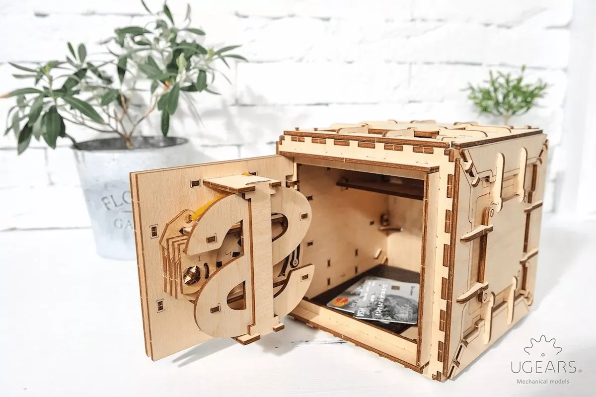 Coffre-Fort Ugears – Puzzle 3d en bois