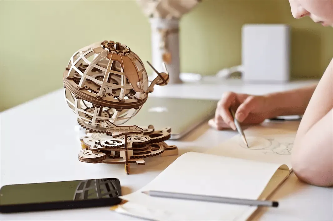 UGEARS - GLOBE