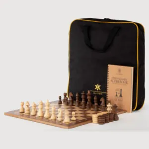 JEU D'ECHECS - PLATEAU NOYER:ÉRABLE + PIÉCES N°3 AVEC SAC DE TRANSPORT
